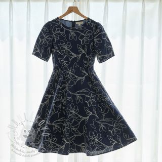 Viskóza se lnem EMBROIDERY Flower Danielle navy