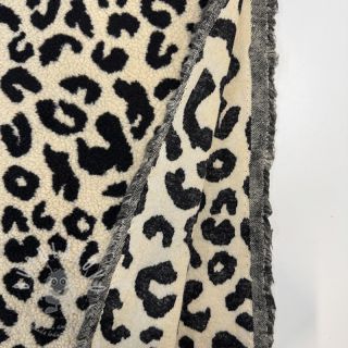 Kabátovina TEDDY JACQUARD Animal skin black