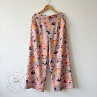 Bavlněná látka SATIN Penny flower peach digital print