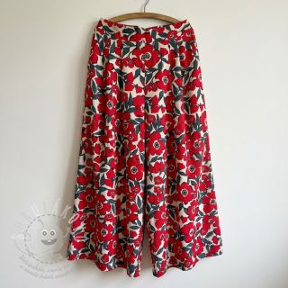 Bavlněná látka SATIN Flower Kala offwhite