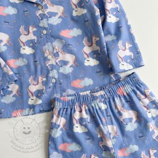 Bavlněná látka Unicorns love blue