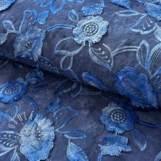 Bavlněná látka TIE DYE EMBROIDERY Flora design B