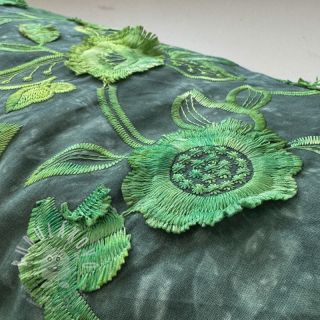 Bavlněná látka TIE DYE EMBROIDERY Flora design A