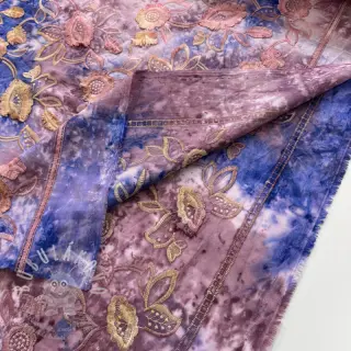 Bavlněná látka TIE DYE EMBROIDERY Flora design C