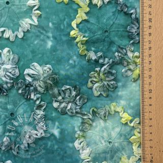 Bavlněná látka TIE DYE EMBROIDERY Eva tape design B