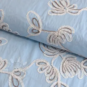 Bavlněná látka EMBROIDERY Loom En Light baby blue