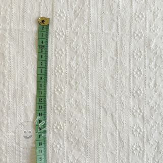 Bavlněná látka EMBROIDERY Pattern white