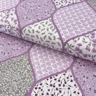 Bavlněná látka Flowers patchwork lilac