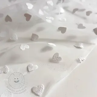 Tyl na TUTU Flock shiny hearts offwhite