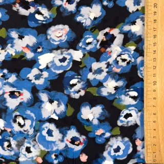 Viskóza POPLIN STRETCH Painted flowers navy digital print
