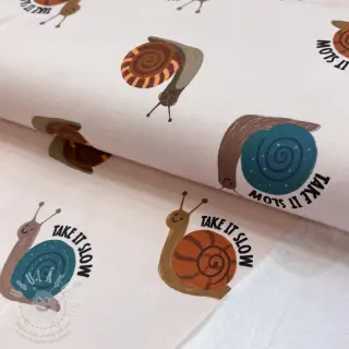 Teplákovina počesaná Snails off white digital print