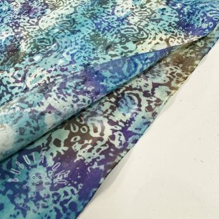 Bavlněná látka UNIQUE BATIK design M lavender