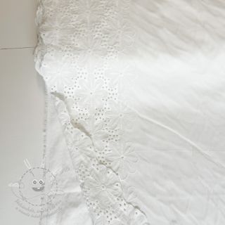 Madeira embroidery Meike 1-side border white