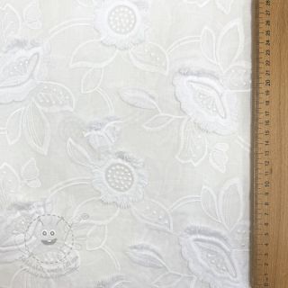 Bavlněná látka EMBROIDERY Catchy Swingy white