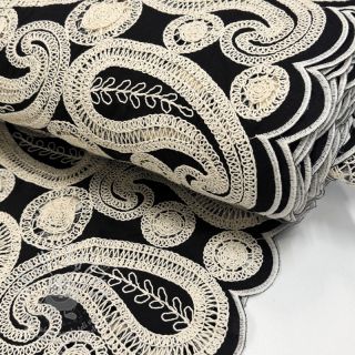 Bavlněná látka EMBROIDERY Anouk black
