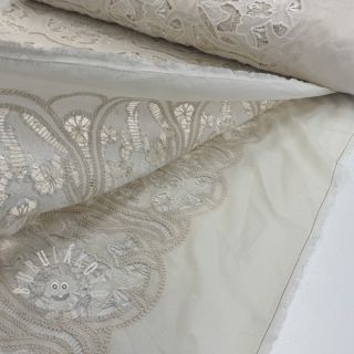 Bavlněná látka EMBROIDERY Blanchette design A